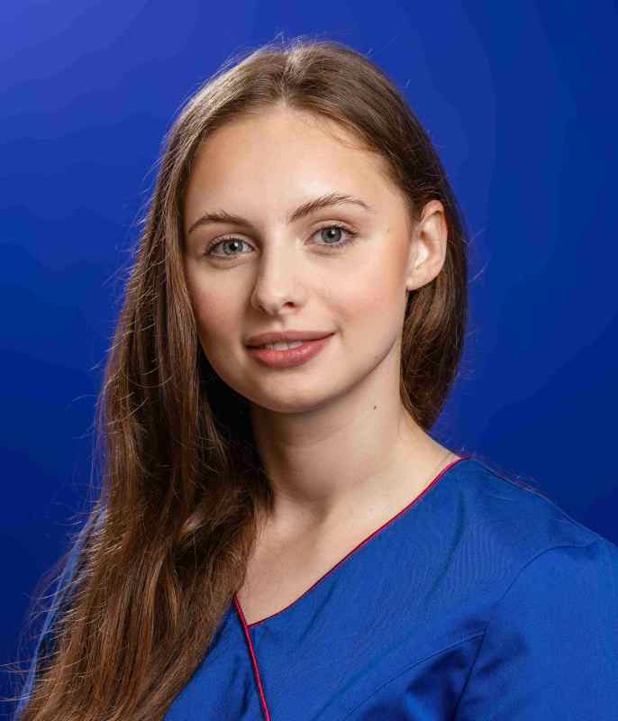 Tallinna Hambakliinik_Personal-arstid_Hraponova Maria_2Mb_cut _686 x 800